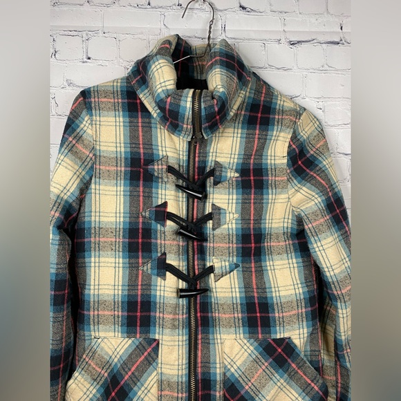 Women’s Volcom plaid jacket in size XS - Picture 5 of 8